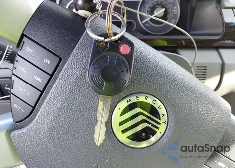 2008 Mercury Sable Premier z USA, uszkodzony, nr VIN 1MEHM43W88G616092